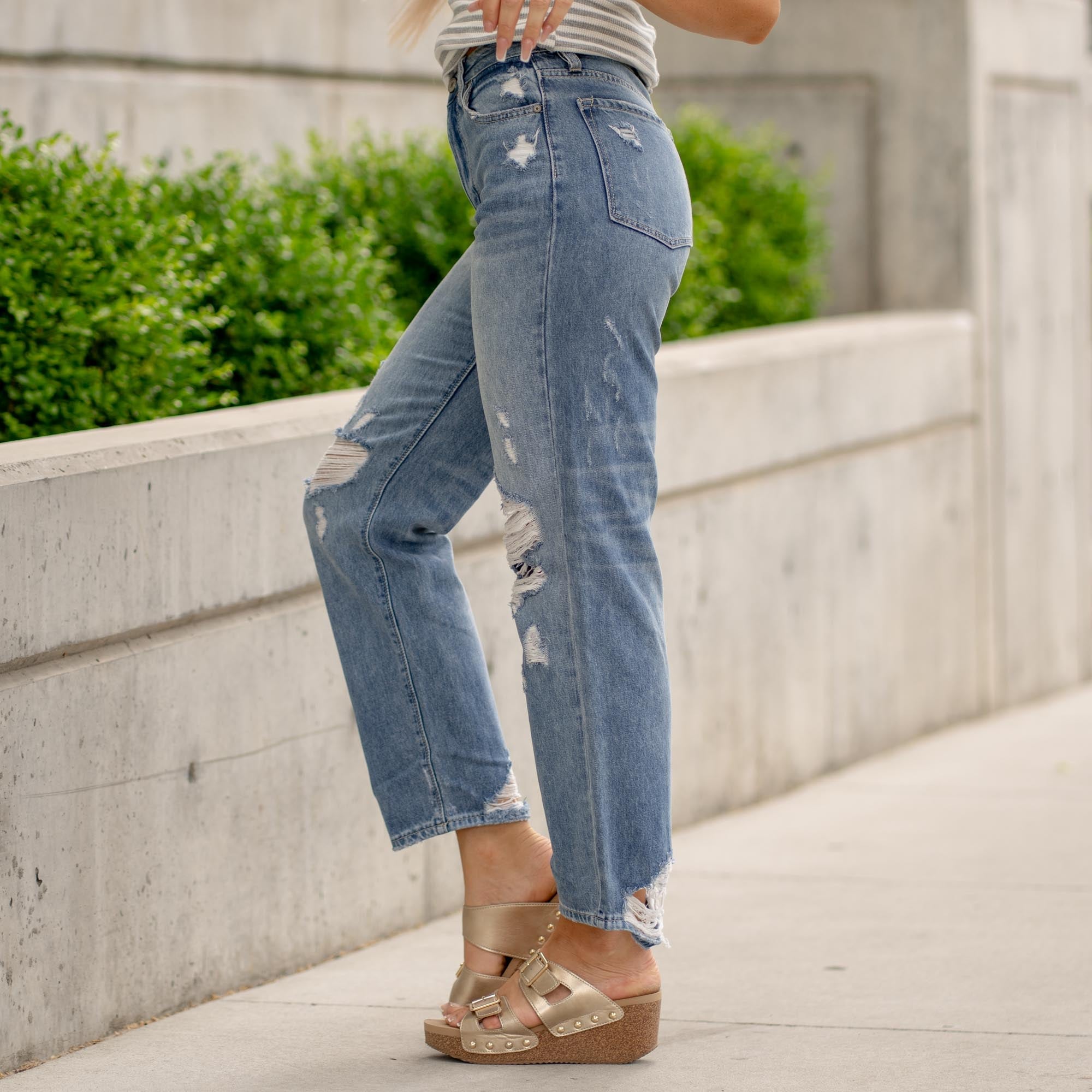 KanCan Wrene Ultra High Rise 90's Boyfriend Medium Blue Wash