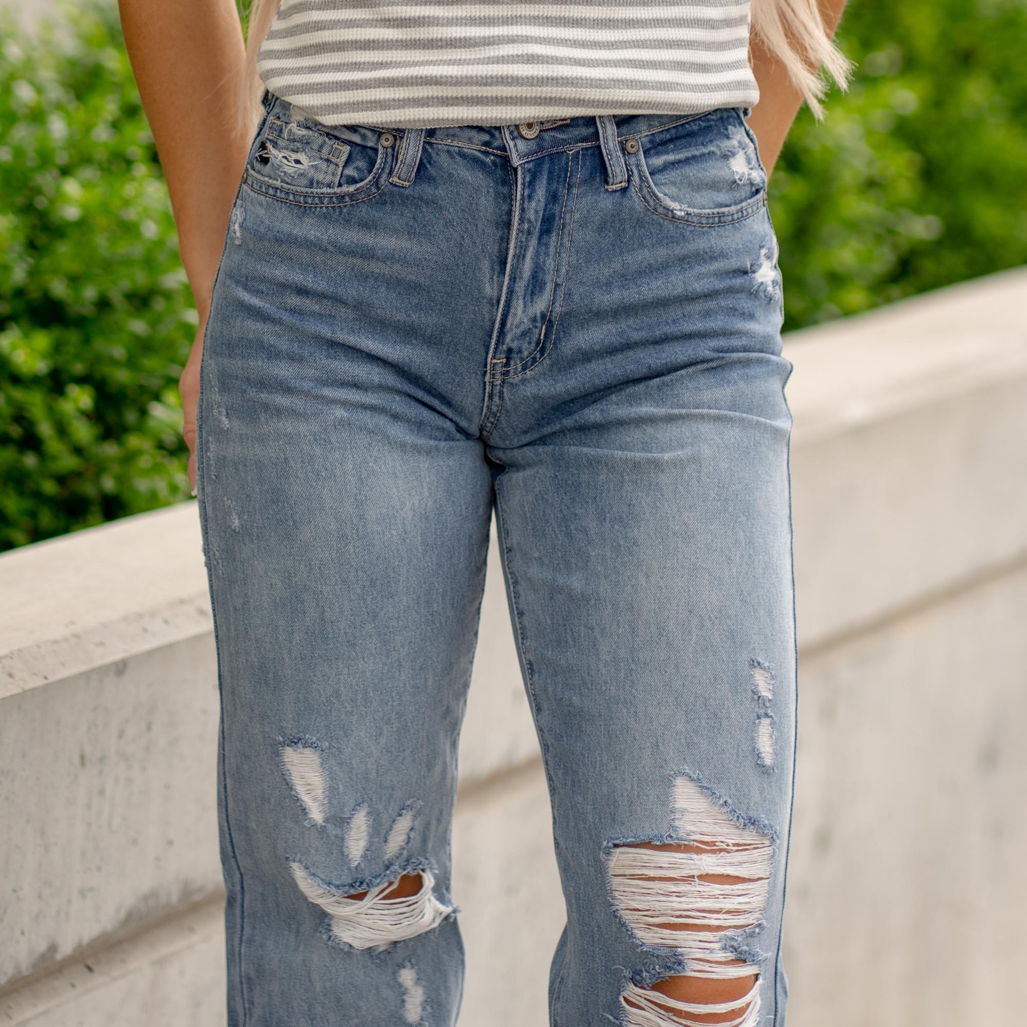 KanCan Wrene Ultra High Rise 90's Boyfriend Medium Blue Wash